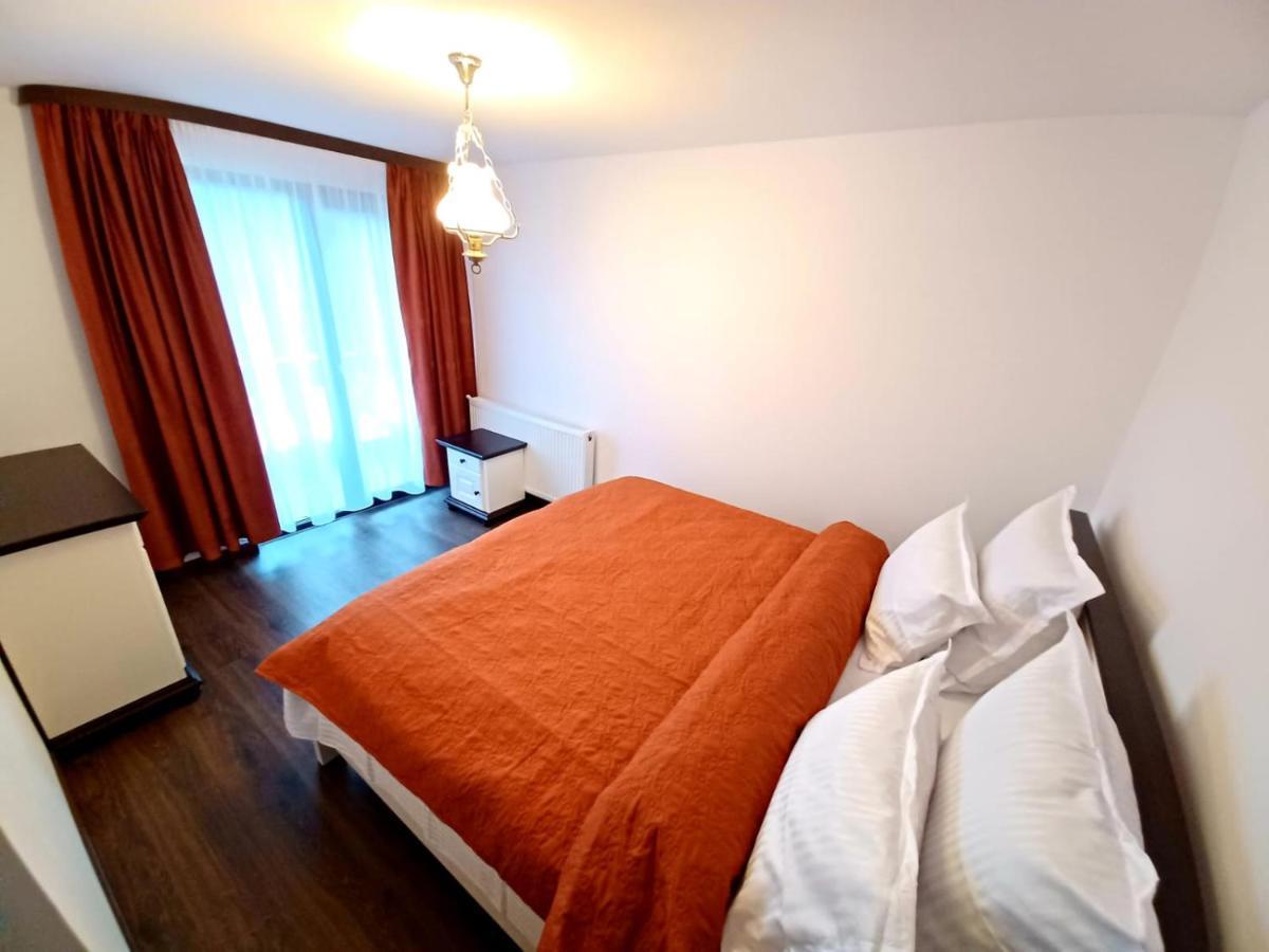 Conacul Muntii Bucovinei Hotel คัมพูลุง โมลโดเวเนสค์ ภายนอก รูปภาพ