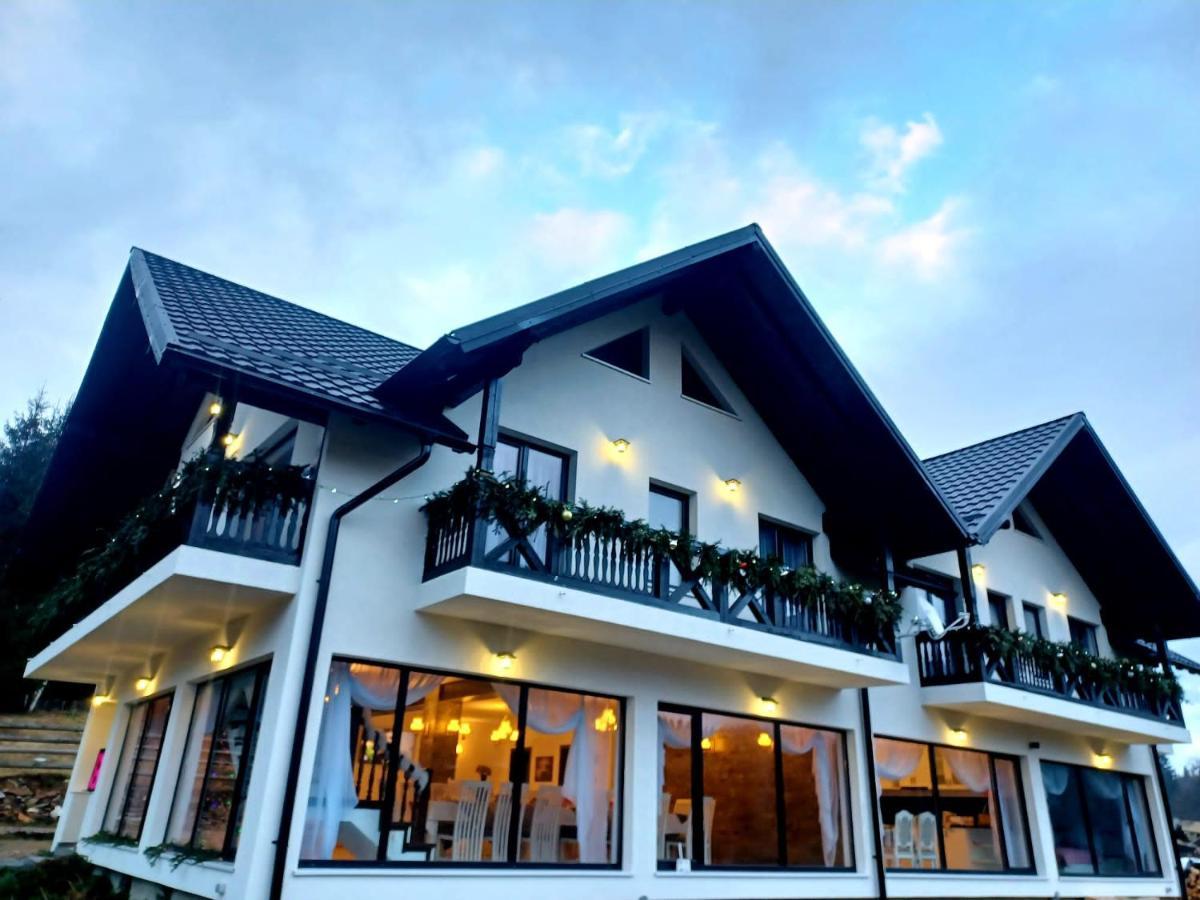 Conacul Muntii Bucovinei Hotel คัมพูลุง โมลโดเวเนสค์ ภายนอก รูปภาพ