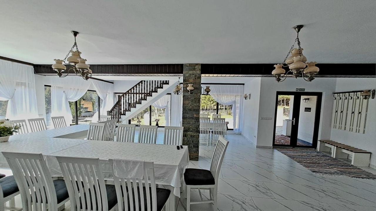 Conacul Muntii Bucovinei Hotel คัมพูลุง โมลโดเวเนสค์ ภายนอก รูปภาพ